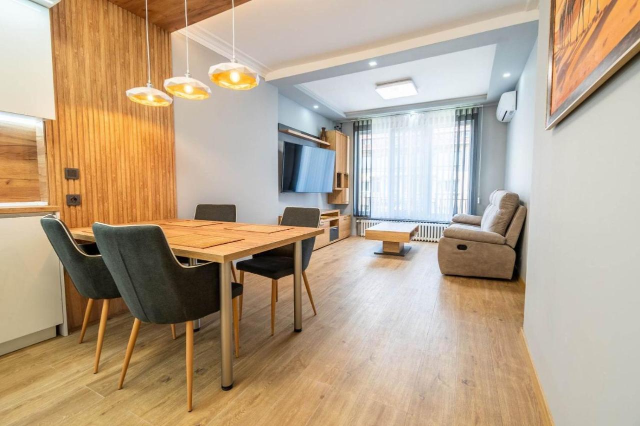 Vitoshka'S Finest Apartment Sofia Bagian luar foto